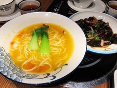 -山城外·非遗酸菜鱼(财富中心店)