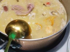 -六少·猪肚包鸡火锅(卓悦INTOWN店)
