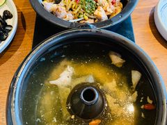 -云海肴·汽锅鸡·云南菜(天山百盛优客店)