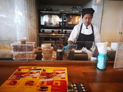 -ROAST coffee & eatery