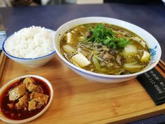 酸菜肥牛汤-神牛饭(凯德来福士店)