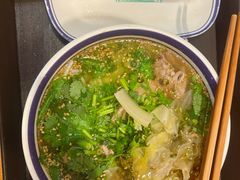 -云阿蛮云南生烫牛肉米线(奉贤路店)