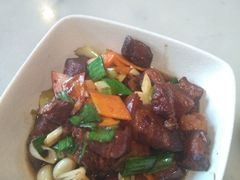 毛氏红烧肉-嘉丰湘菜馆(芳群园店)