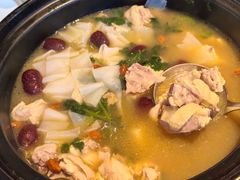 砂锅霸王鸡-申粤轩·手工点心·金牌烧味·经典粤菜(丁香花园店)