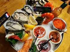 土蚝海鲜塔拼盘-囧吉香生蚝牛排馆(湖北路店)