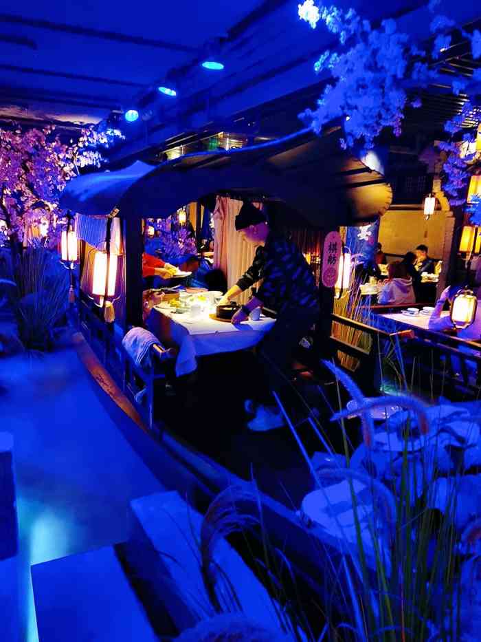 桂满陇-西湖船宴(西单大悦城店)-"西单大悦城的西湖船宴,环境不错