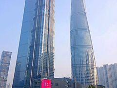 -陆家嘴空中步行连廊
