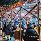 有幸见到了庾记老板本人，串串+冒兔腰真的忒好吃喽