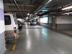 -百联又一城停车场