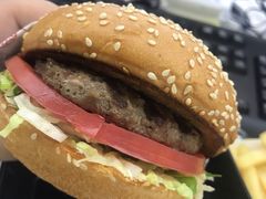 -The Habit Burger Grill 哈比特汉堡(复兴soho店)