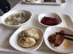 -浦东图书馆读者餐厅