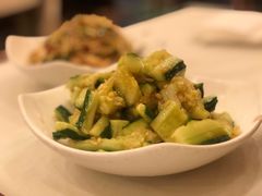 拍黄瓜-湘肠香火锅店(团结湖店)