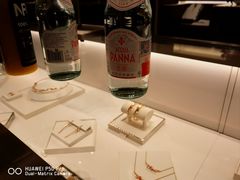 -Tiffany & Co.蒂芙尼
(南京德基广场店)