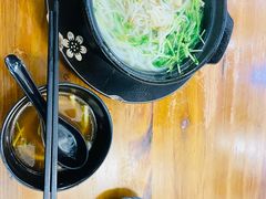 -丽虹云南过桥米线(兴工街店)