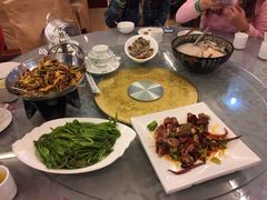 -蔼若春.传承三十年云南菜(金碧公园店)