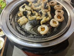 -围炉肉舍•炭烤活鳗•丹东海鲜烤肉(步行街店)