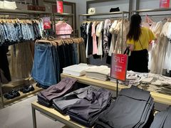-URBAN REVIVO(北京斯普瑞斯奥特莱斯店)