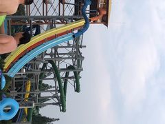 -热带风暴水上乐园
