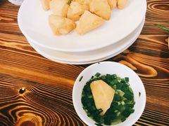 -正宗普宁豆干坊·洪记砂锅粥(红领巾路店)