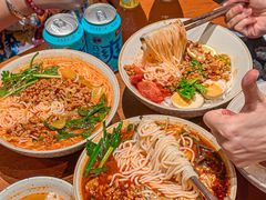 -粉八·云南米线·建水烧烤(常熟路店)