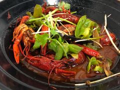 -虾弄弄海派小龙虾·牛羊蝎子火锅
