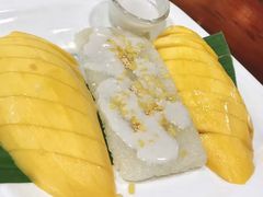 -Dang restaurant (patong phuket)
