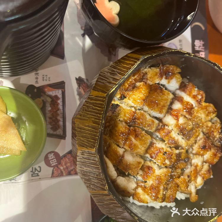 秋天的第一碗鳗鱼饭🍂，就在哲平鳗满