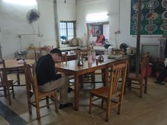 -洲心明记烧肉大粥(总店)