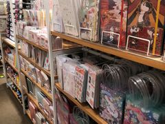 -名创优品(北京新中关购物中心地铁层店)