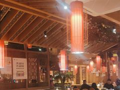-野山舂·贵州现舂酸汤火锅(鸿通城店)