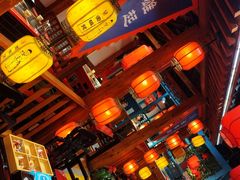 -宽板凳老灶火锅(台湾街店)