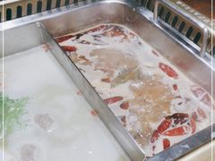 -东巴婆婆云南鱼豆花火锅(大东门店)