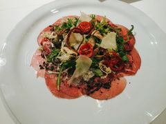 腌制生牛肉片配帕尔马芝士-牛排家(北京王府井澳门中心店)