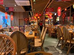 -野山舂·贵州现舂酸汤火锅(鸿通城店)