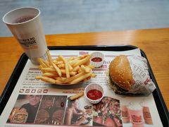 -The Habit Burger Grill 哈比特汉堡(复兴soho店)