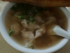 -张阿三馄饨店