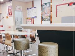 大堂-乐堡士·汉堡炸鸡(临城隆福商厦店)
