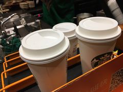 -星巴克(上海虹桥新天地二店)