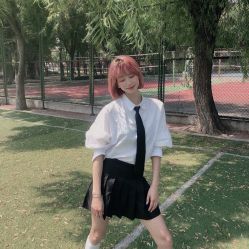 -BULB STUDIO 巴柏明星发型工作室