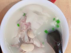 -雷祖芳老妈蹄花店