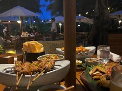 -三亚艾迪逊酒店·海滩烧烤 BARBACOA·现场乐队·浪漫晚餐·烧烤海鲜