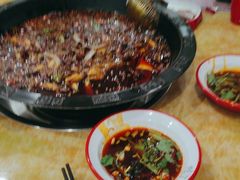 -烧哥美蛙肥肠鱼火锅·十五年社区店