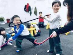 -猴有戏教育戏剧·音乐剧·主持口才·演讲朗诵辩论(环球港华师大校区)