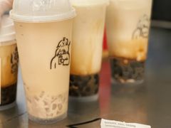 -喜茶(迪士尼小镇·平行宇宙店)