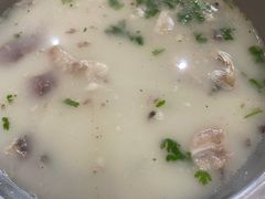 鱼头汤-雪野鱼头大王邢府公老店(雪野湖店)