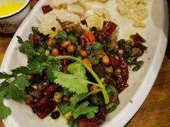 锅巴耗牛肉-小厨子私房菜·云南美食店