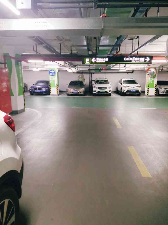 长泰广场地下停车库