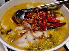 老坛酸菜鱼-爱碗亭·鲜炒湖南菜(壹城中心店)