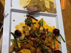 -隔壁老王·家常云南菜(花巷店)