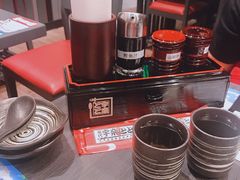 餐具摆设-名代宇奈备长炭烧鳗鱼居酒屋